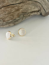 Load image into Gallery viewer, Pretty as a Pearl Stud Earring