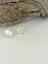 Load image into Gallery viewer, Pretty as a Pearl Stud Earring