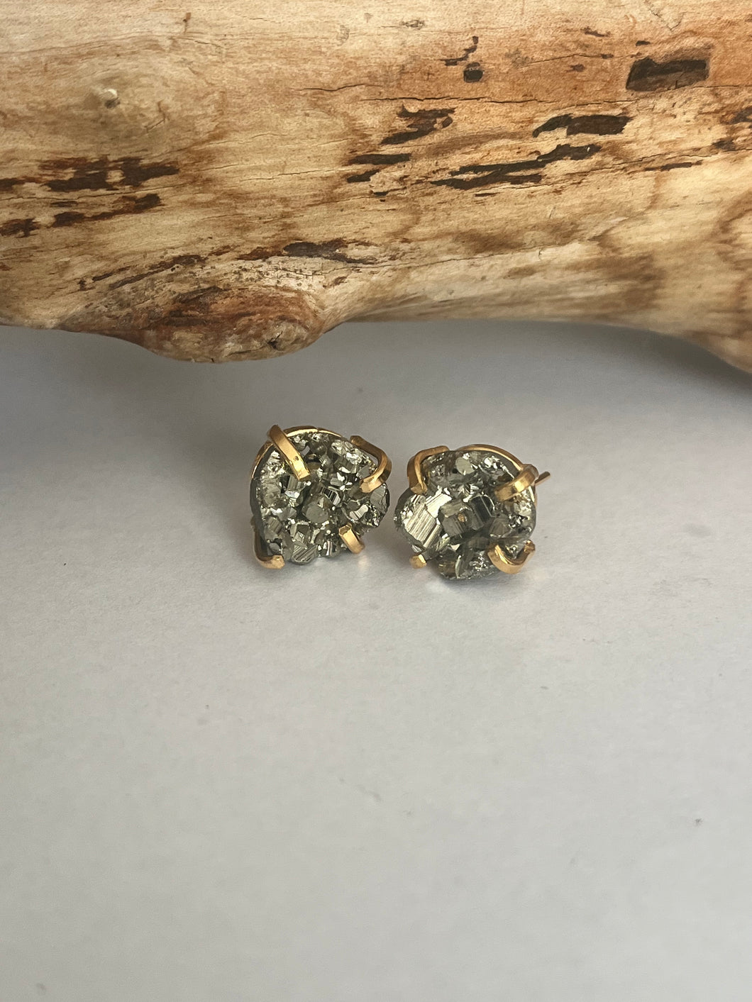 Abundance Studs