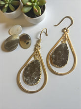 Load image into Gallery viewer, Starlight Earrings