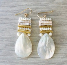 Load image into Gallery viewer, Beachy Feels Earrings