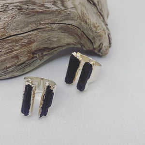 Dark Horse Split Ring