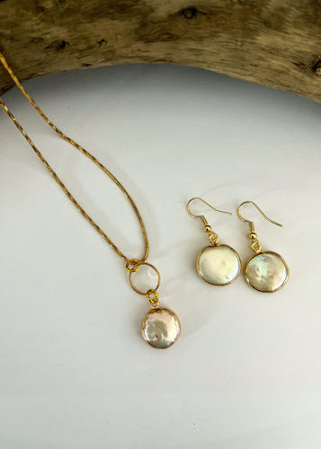 Pearl Droplet Dangle Earrings